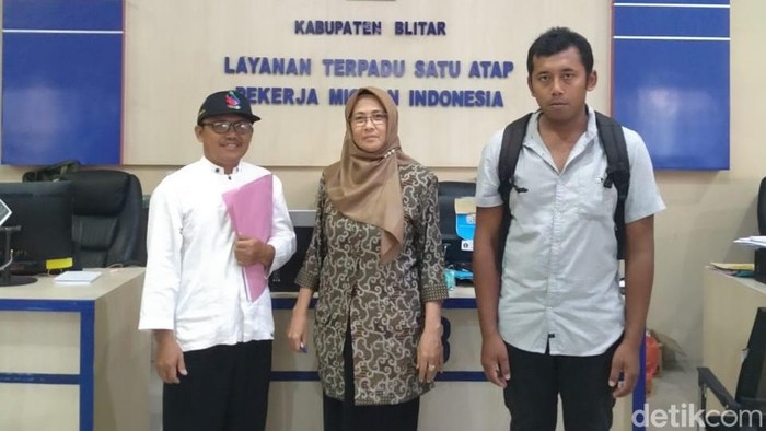 Calon pekerja migran asal Blitar yang mengadukan dugaan pemerasan oleh Lembaga Pelatihan Kerja (LPK) hingga Rp 50 juta.