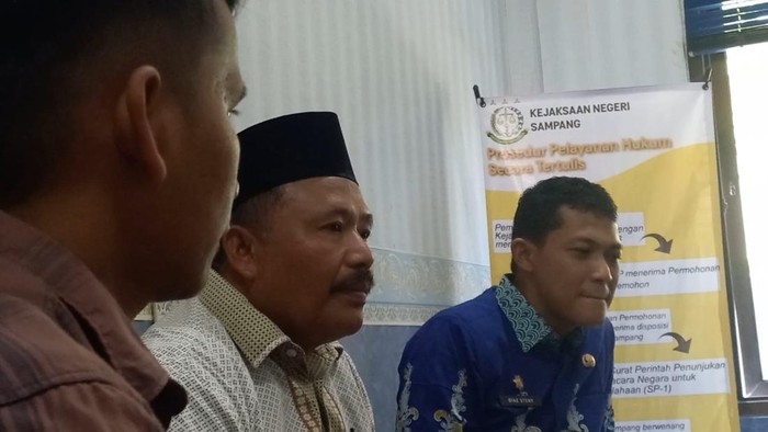 Camat Robatal, Sampang