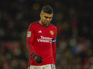 Fans MU Harap Sabar, Casemiro & Martinez Masih Absen Sampai Natal