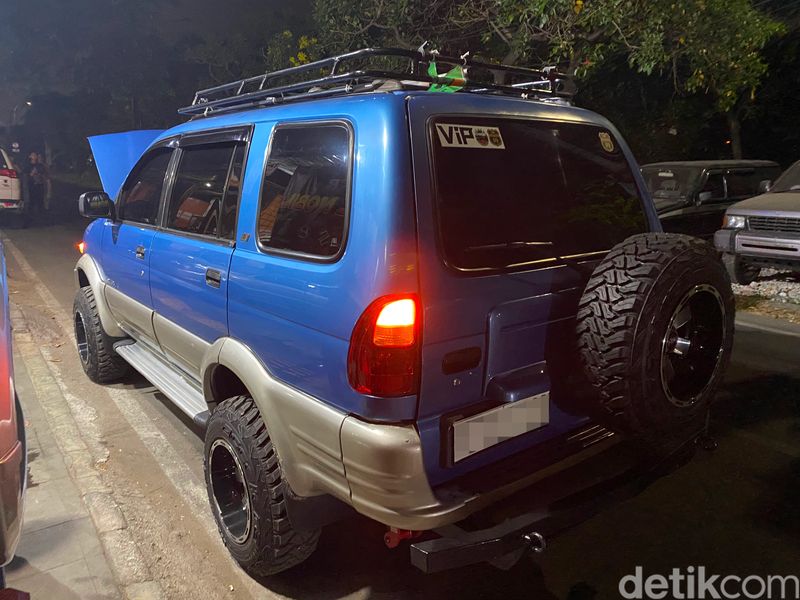 Chevrolet Tavera Disulap Jadi Isuzu Panther