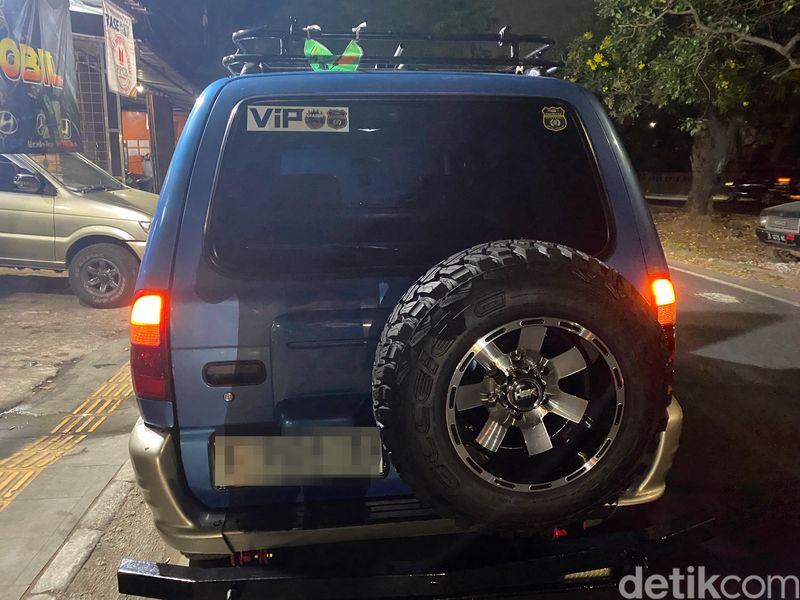 Chevrolet Tavera Disulap Jadi Isuzu Panther