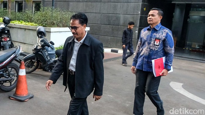 Giliran Hakim Konstitusi Daniel Yusmic Jalani Sidang Tertutup MKMK Giliran Hakim Konstitusi Daniel Yusmic Jalani Sidang Tertutup MKMK