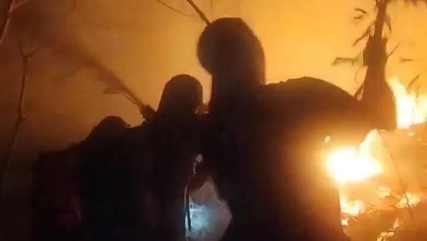 Gunung Penanggungan terbakar