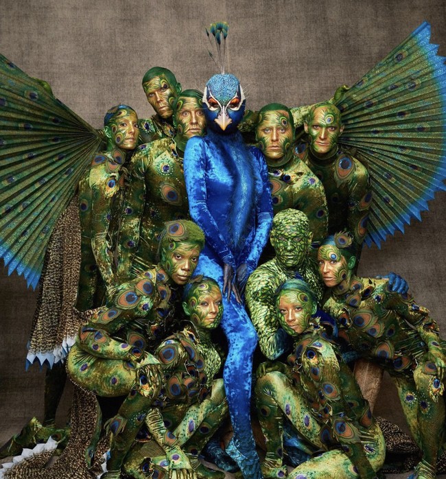 “Saya benar-benar menyukai hal yang berbeda-beda,” ungkap Heidi. Dia menambahkan bahwa tidak ada bulu asli yang digunakan dalam kostumnya. Foto: Dok. Instagram/@heidiklum