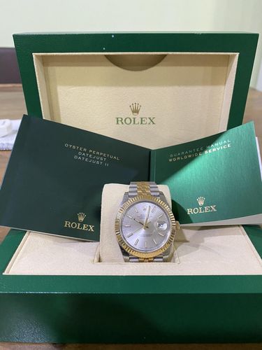 Jam Rolex milik mantan menteri agama Malaysia Datuk Dr Zulkifli Mohamad Al-Bakri yang dilelang untuk donasi Palestina.