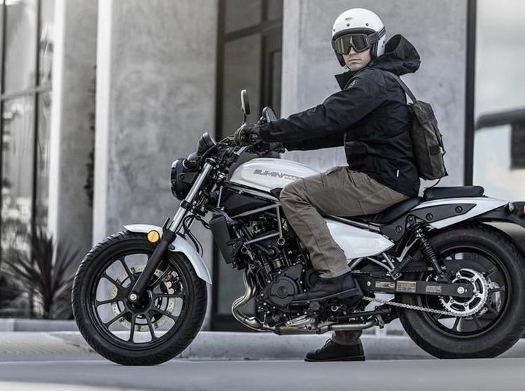 Lihat Lebih Dekat Kawasaki Eliminator yang Dijual Lebih Murah dari Honda Rebel
