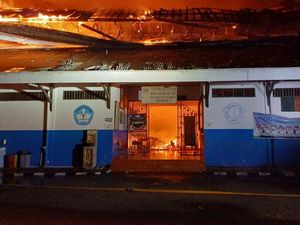 Gedung SD Sumbangsih di Jaksel Kebakaran, Diduga Akibat Korsleting