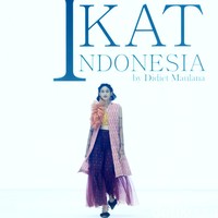 Fashion show Ikat by Didiet Maulana mengangkat tema The Wiron, berlangsung di Jakarta Fashion Week 2024, Pondok Indah Mal 3, Jakarta, Senin [23/10/2023]. Foto: Mohammad Abduh/detikcom.