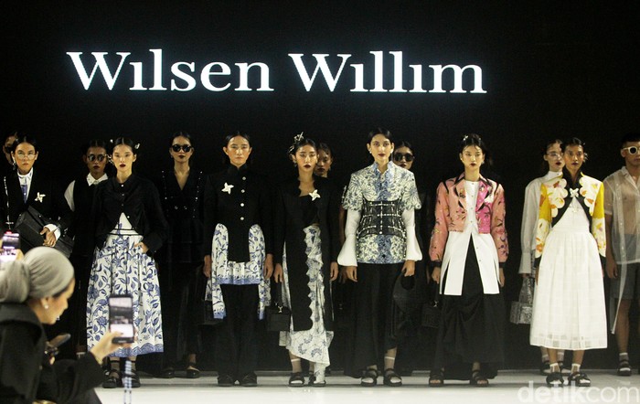 Koleksi Wilsen Willim di Ballroom The Langham