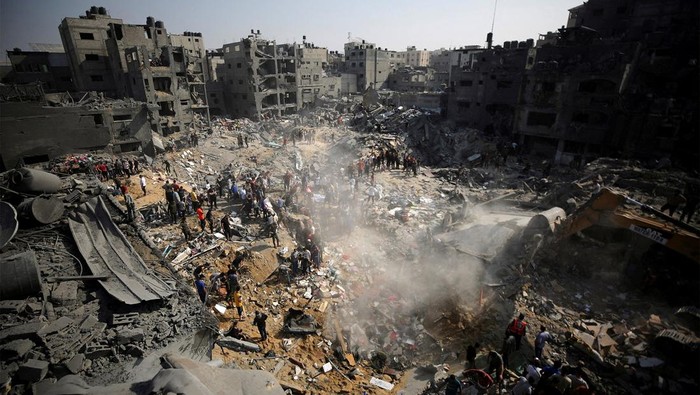 Israel kembali menyerang kamp pengungsi Gaza di Jabalia. Kamp pengungsi terbesar itu kini porak-poranda.