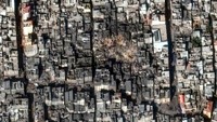 Kamp pengungsi Jabalia yang terletak di wilayah Jalur Gaza bagian utara itu dihantam serangan udara Israel pada Selasa (31/10) dan Rabu (1/11) waktu setempat. Maxar Technologies/Handout via Reuters.