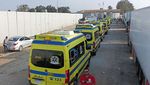 Konvoi Ambulans Siaga di Perbatasan Rafah Evakuasi Warga Palestina