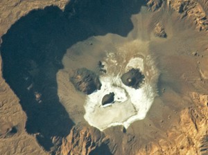 NASA Deteksi Tengkorak Bersinar di Gurun Sahara