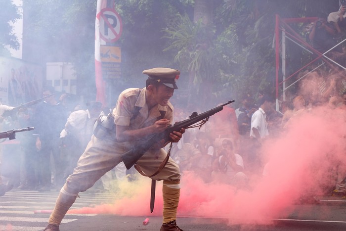 Parade Juang sebagai rangkaian peringatan Hari Pahlawan 10 November.