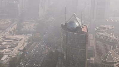 Penampakan Kabut Asap Selimuti Kota Beijing