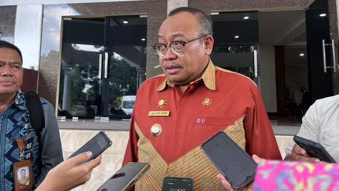 Pj Gubernur Nusa Tenggara Barat Lalu Gita Ariadi  di kantor Gubernur NTB, Kamis (2/11/2023).