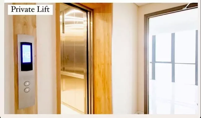 Penthouse tersebut merupakan properti pertama yang dibelinya bersama Glenn Alinskie. Dalam unggahannya Chelsea mengatakan jika penthouse itu juga belum pernah ditempati sama sekali oleh dirinya dan Glenn. Foto: Instagram/@chelseaoliviaa