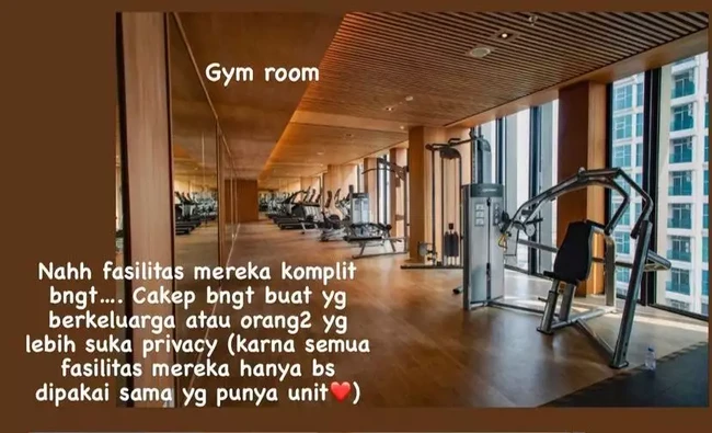 Dengan luas 228 meter persegi, penthouse milik Chelsea dan Glenn dilengkapi dengan beragam fasilitas yang memadai. Tak hanya itu saja, fasilitas-fasilitas yang disediakan juga cukup private karena hanya dapat digunakan oleh yang memiliki unit di sana. Foto: Instagram/@chelseaoliviaa