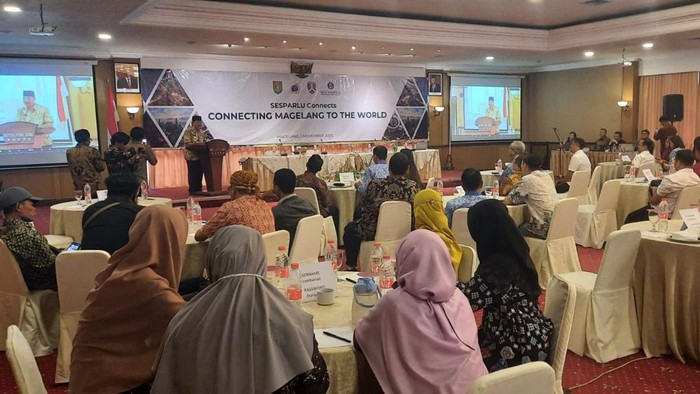 Penyelenggaraan acara Sesparlu Connects: Connecting Magelang to the World di Magelang (1/11).