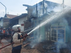 Rumah di Karuwisi Makassar Terbakar, Dipicu dari Api Kompor Gas Membesar