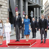 Dalam prosesi tersebut, Putri Leonor ditemani orang tuanya, Raja Felipe dan Ratu Letizia, juga adiknya, Sofia. Foto: Instagram @fundacionprincesadeasturias
