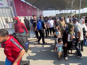 Rafah Akhirnya Dibuka, WNA-Korban Luka Dievakuasi dari Gaza