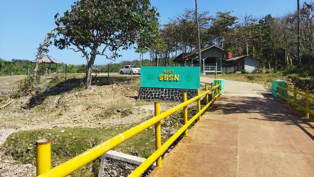 Resort Rancapinang di Desa Rancapinang, Kecamatan Cimanggu atau berada di bagian selatan TNUK.