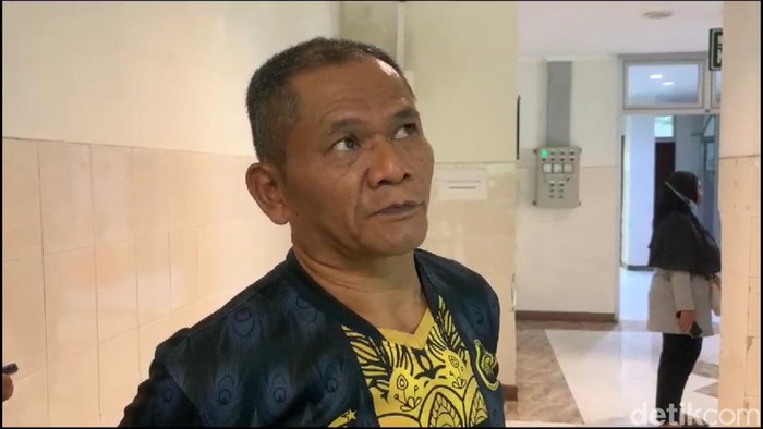 Suami pemilik hotel dan olah TKP perampokan hotel di Ponorogo.