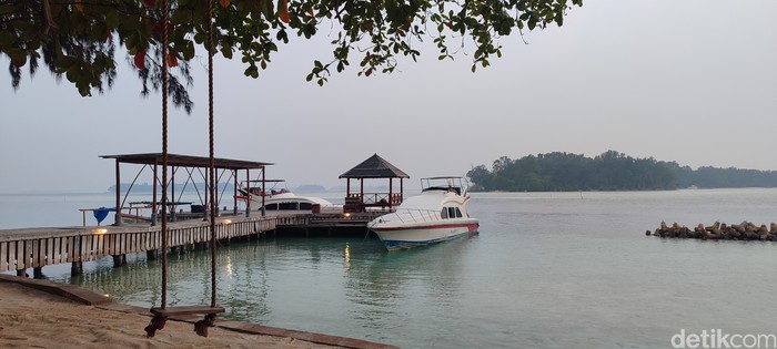 Sunrise di Pulau Genteng Kecil, Kepulauan Seribu