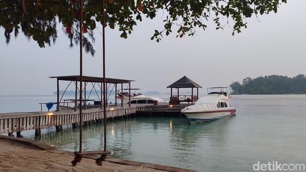 Sunrise di Pulau Genteng Kecil, Kepulauan Seribu