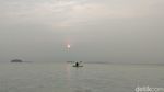 Potret Sunrise Pulau Seribu: Sedikit Buram, Banyak Syahdunya