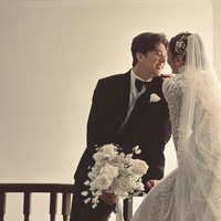 Adik dari Sandara Park, Thunder MBLAQ akan segera menikah. Dia mendahului kakaknya, yang diketahui masih single. Sedangkan Thunder telah mengungkap hubungan asmaranya dengan Mimi Gugudan lewat program televisi Second House, Juli ini.Foto: dok. Instagram @mimi01o1