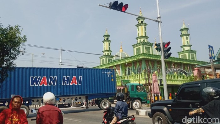 Traffic light simpang empat Jombor, Kecamatan Ceper, Klaten.