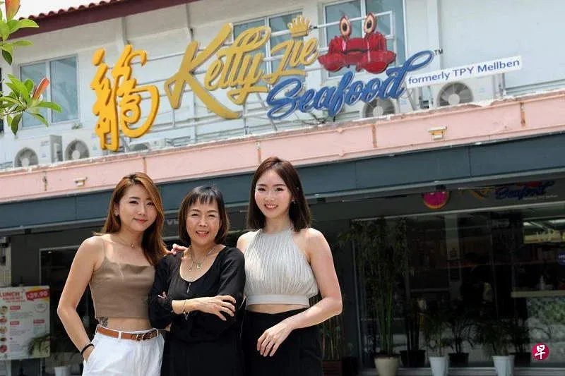 2 Wanita Cantik Ini Berhenti Kerja Kantoran Demi Usaha Resto Seafood