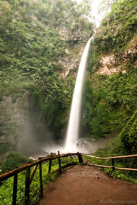 Air Terjun Pelangi di Desa Gubukklakah, Kecamatan Poncokusuma, Kabupaten Malang.