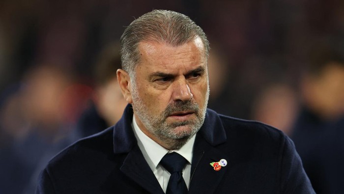 Ange Postecoglou Soccer Football - Premier League - Crystal Palace v Tottenham Hotspur - Selhurst Park, London, Britain - October 27, 2023 Tottenham Hotspur manager Ange Postecoglou REUTERS/Toby Melville NO USE WITH UNAUTHORIZED AUDIO, VIDEO, DATA, FIXTURE LISTS, CLUB/LEAGUE LOGOS OR LIVE SERVICES. ONLINE IN-MATCH USE LIMITED TO 45 IMAGES, NO VIDEO EMULATION. NO USE IN BETTING, GAMES OR SINGLE CLUB/LEAGUE/PLAYER PUBLICATIONS.