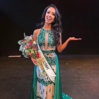 Athenna Crosby sendiri dikenal sebagai model, penyanyi, ratu kecantikan, juga reporter dunia hiburan. Ia pernah menjadi Miss California dan finalis Miss Teen USA. Di Instagram, wanita asal Venezuela tersebut juga menyebut dirinya sebagai advokat untuk orang-orang disabilitas. Foto: Instagram Athenna Crosby