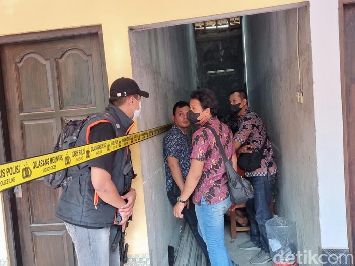 Bareskrim gerebek produsen kripik narkoba dan happy water di Banguntapan, Bantul, Jumat (3/11/2023).