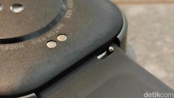 Pengguna dimungkinkna bergonta-ganti strap. Foto: Adi Fida Rahman/detikINET