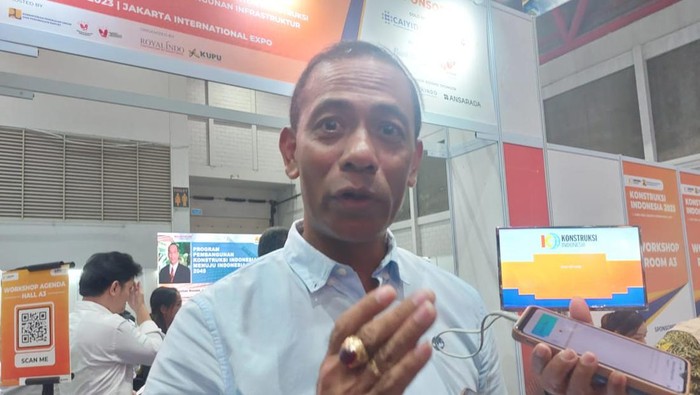 Deputi Bidang Pengendalian Pembangunan OIKN Thomas Umbu Pati Tena Bolodadi