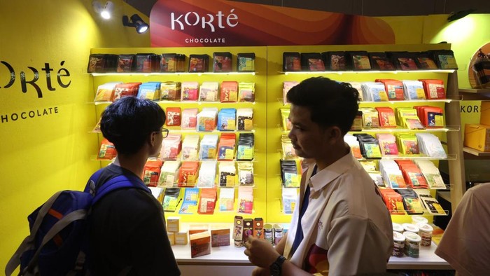 Jakarta Coffee Week (Jacoweek) kembali digelar. Perhelatan yang menghadirkan ragam kegiatan dan informasi kopi ini, diselenggarakan di Indonesia Convention Exhibition (ICE) BSD, Hall 10 pada 3-5 November 2023.