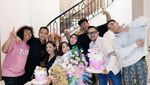 Fuji Ulang Tahun ke-21, Dapat Kejutan Kue Unik hingga Soes