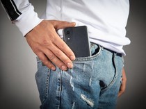 Pria Ngaku Dokter Gondol 3 Ponsel Siswa SMK di Klaten