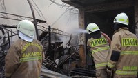 Peristiwa ini mengakibatkan tiga orang mengalami luka bakar dan dilarikan ke rumah sakit.  