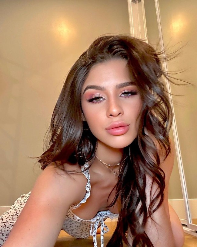 Kylie Rocket merupakan salah satu dari 68 orang yang di-follow Matthew Perry di Instagram. Sosoknya menjadi perhatian karena karena Matthew hanya mengikuti selebriti dan teman terdekatnya di Hollywood. Foto: Instagram Kelly Rocket