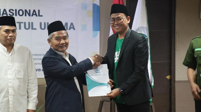 Ketua Umum SNNU, Witjaksono mengukuhkan Mahmud Mustain sebagai Waketum PP SNNU