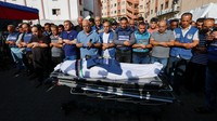 Sejak Israel mulai membombardir Jalur Gaza setelah serangan Hamas pada tanggal 7 Oktober, ratusan jurnalis Palestina melarikan diri ke selatan dari Kota Gaza karena takut nyawa mereka terancam. Persatuan jurnalis Palestina mengatakan 27 anggotanya telah terbunuh di wilayah tersebut sejak 7 Oktober.  