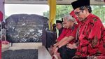 Momen Khidmat Megawati Ajak Ganjar-Mahfud Ziarah ke Makam Bung Karno