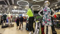 Zona kategori yang dihadirkan antara lain running, home fitness, golf & simulator, yoga & studio, lifestyle, kids, create your own, swim & court, basketball, dan outdoor & adventure. 