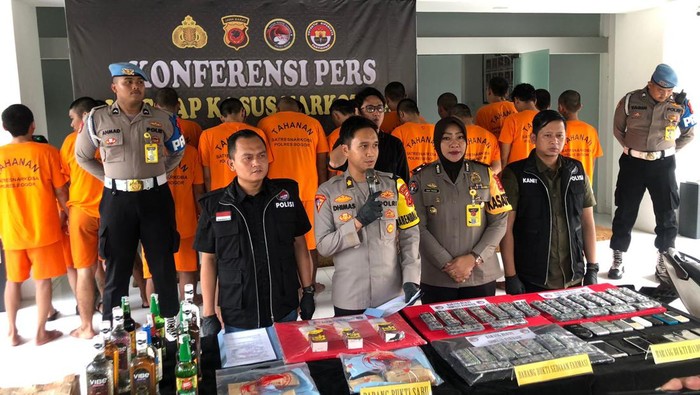 Polres Bogor menangkap 21 orang terkait dengan penyalahgunaan narkoba. (Rizky/detikcom)